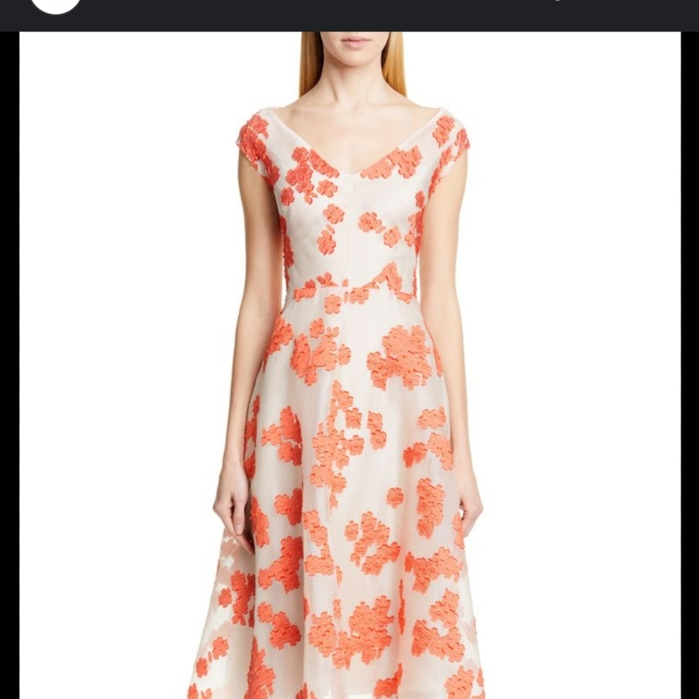 THIS IS THE ONLY ONE LEFT ANY WE'RE VERY SPACIAL DRESS FOR A FANCY LADY